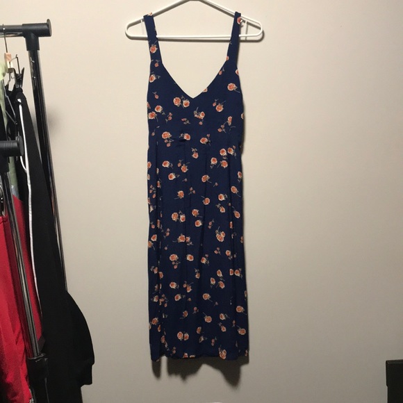 Dress - Picture 3 of 4